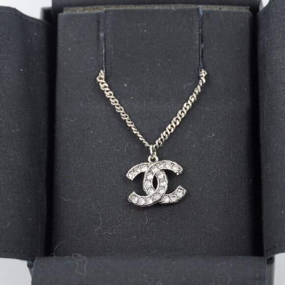 Chanel Necklace - Picture 2 of 13